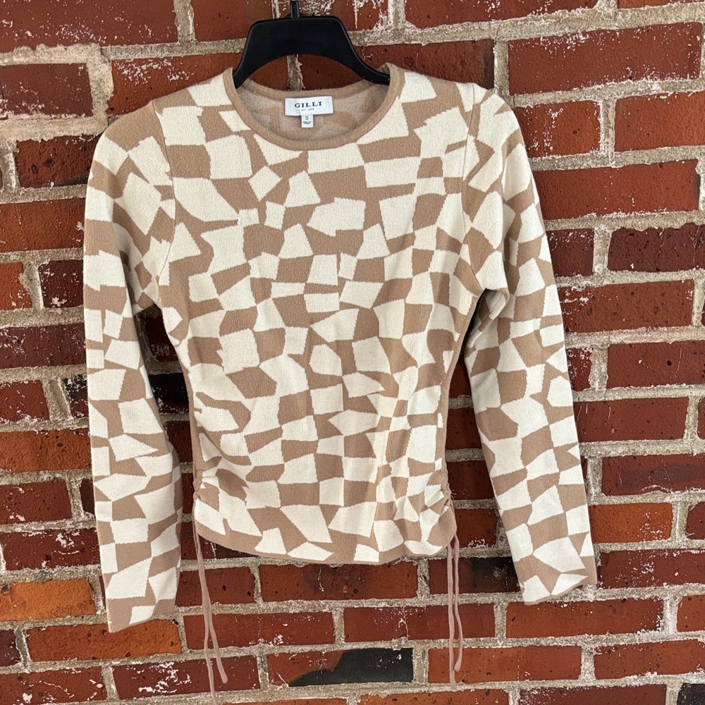 Boutique sweater only worn once!